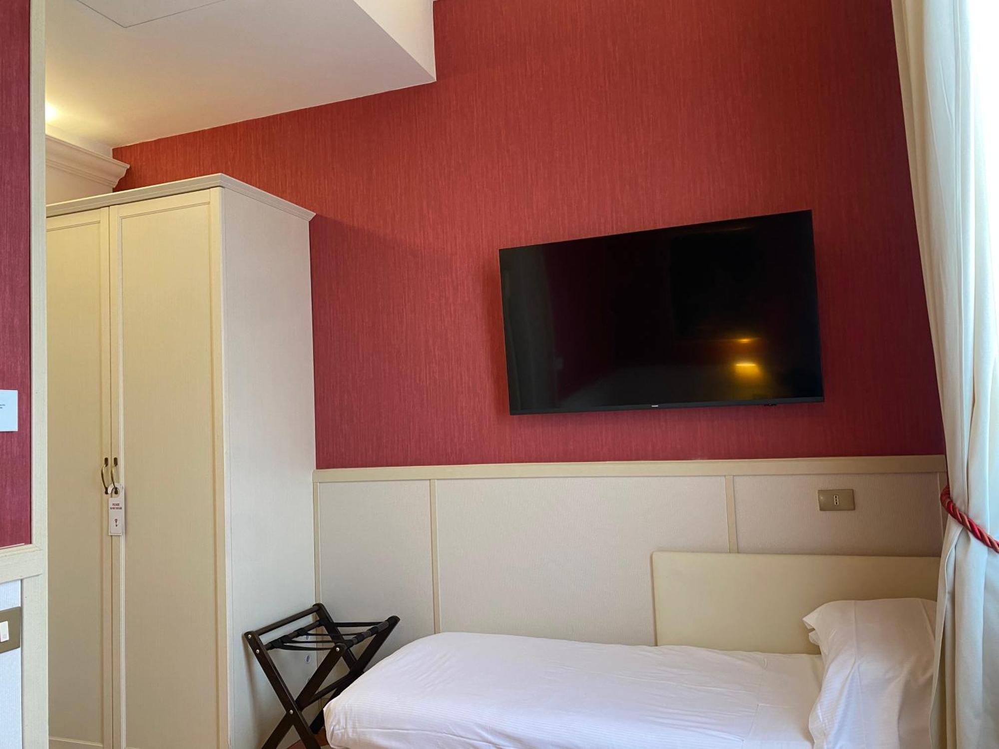 Basilica Hotel Rome Exterior photo